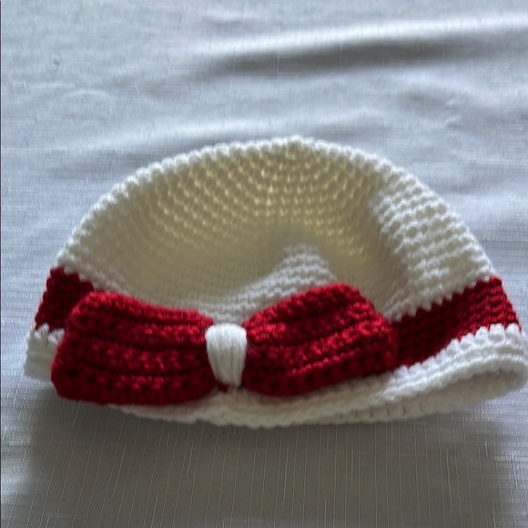 White and Red Crochet Hat - Picture 4 of 8